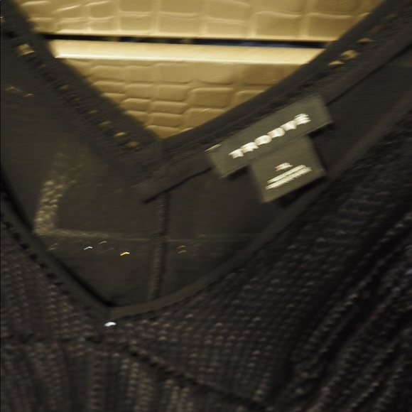 Sleeveless sequin top - Picture 5 of 6